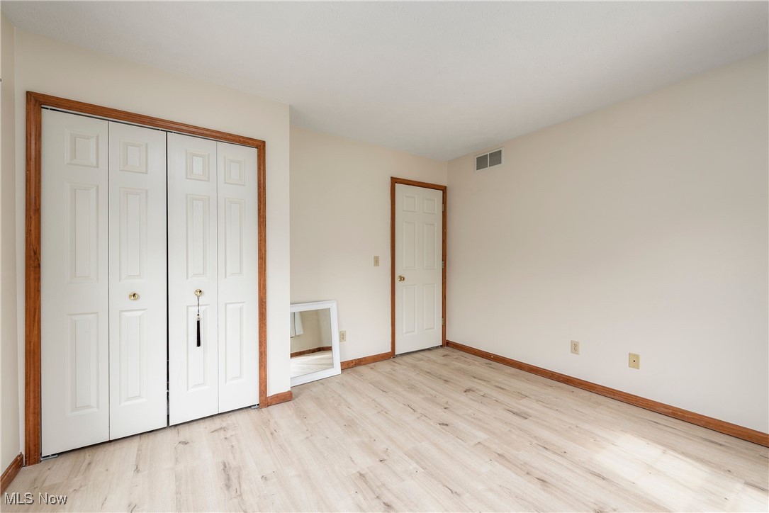 8373 Forest View Drive, Olmsted Falls, Ohio image 40
