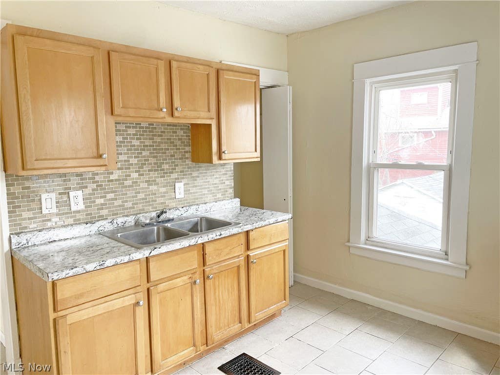 Photo of 4309 E 128th Street, Cleveland, OH 44105 (MLS # 5222493)