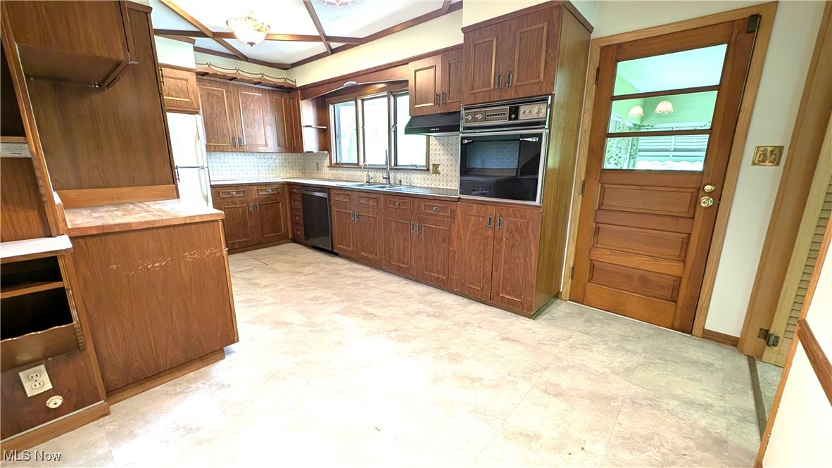 1628 Squaw Court, Girard, Ohio image 14