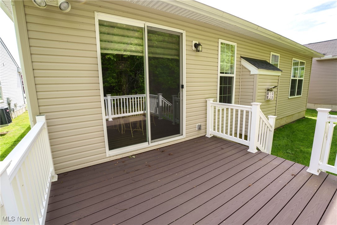 6696 Amber Way, North Ridgeville, Ohio image 22