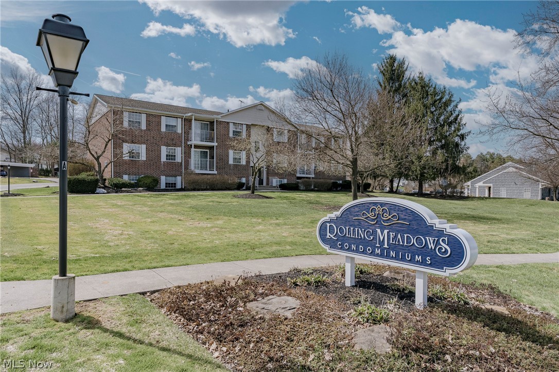 Rolling Meadows Condo - Residential