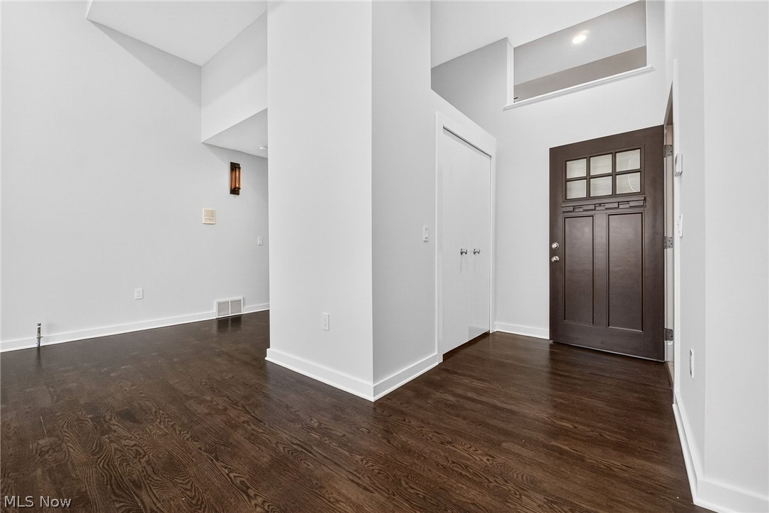 2282 W 5th Street