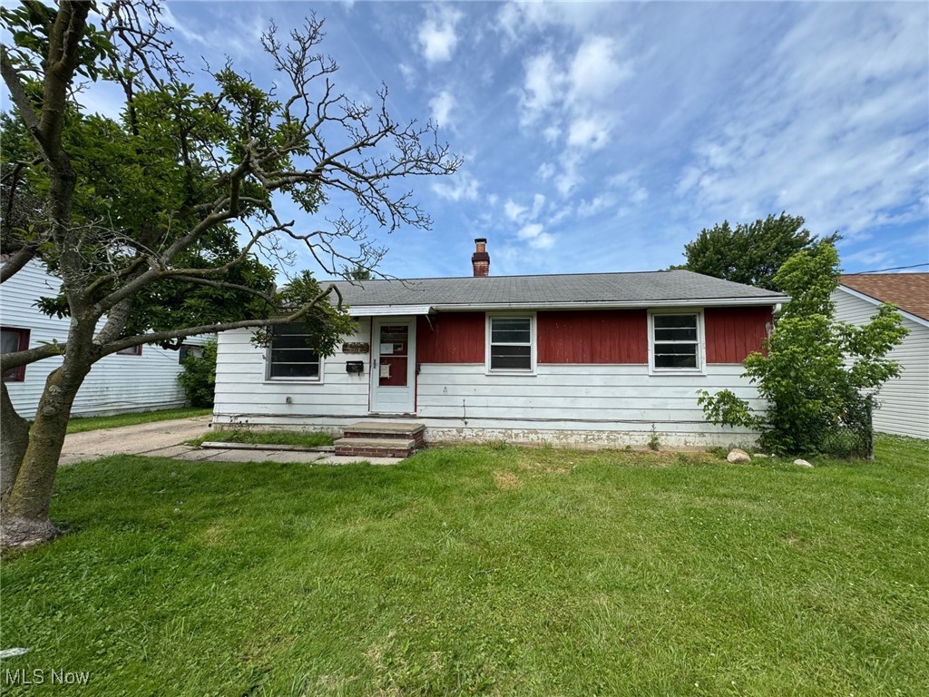 This is a great opportunity for a 3 bedroom ranch home in Eastlake. This home features a large eat-in kitchen, large living room and an extra bonus sun room. This home also features a 1 car detached garage and a nice size backyard. This home is in a great location that is close to schools, shopping and highway. The seller makes no representations or warranties about the condition of this home and it is to be sold in as is condition.