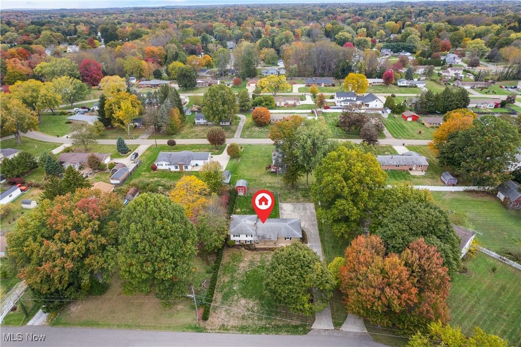 Photo of 3885 Hugh Street NW, Uniontown, OH 44685 (MLS # 5167403)