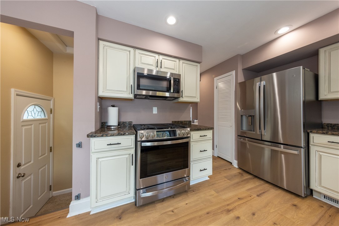 Mayfield Summit - Residential