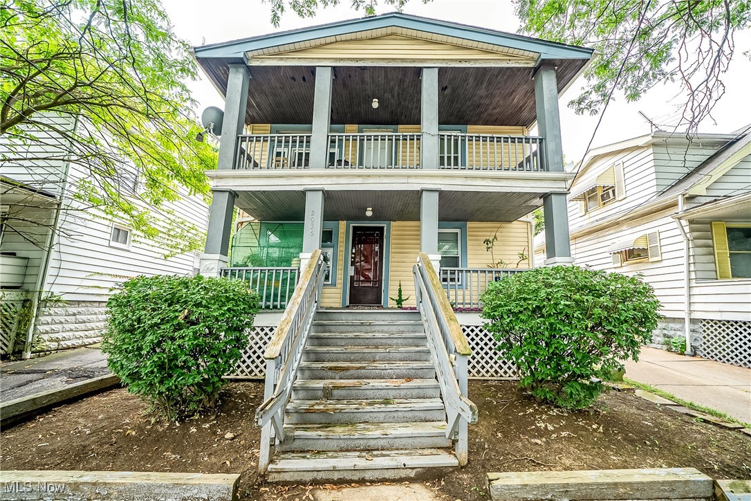 Welcome to your ideal urban apartment in the heart of Birdtown, Lakewood! This charming apartment is now available for rent, offering a perfect blend of modern updates and classic comfort. The entire apartment is updated, and has a fresh and inviting atmosphere throughout.
This 900 square-foot unit includes one bedroom with a separate room that would be utilized as an office space, and one full bathroom.
Nestled in the vibrant neighborhood of Birdtown, Lakewood, this apartment provides the perfect balance between urban living and a sense of community. With convenient access to local shops, restaurants, and parks, you'll experience the best of Lakewood right at your doorstep.
NO SMOKING
150$ pet non refundable deposit , 45$ additional a month per pet. No pets over 35lbs
Tenant Screening:
All adults that will be living in the unit need to fill out a separate application.
ONE dog under 35lbs. No cats. $150 additional pet deposit on top of the normal deposit plus $45/mo pet fee