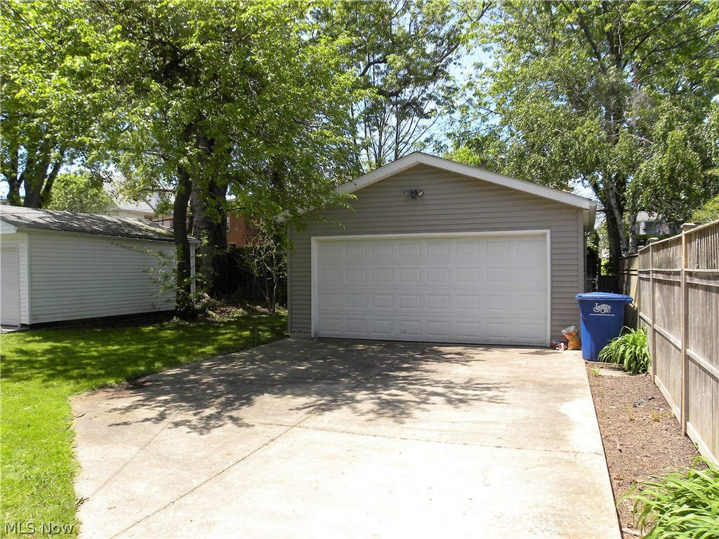 Lakewood Realty Cos Lakewood - Residential