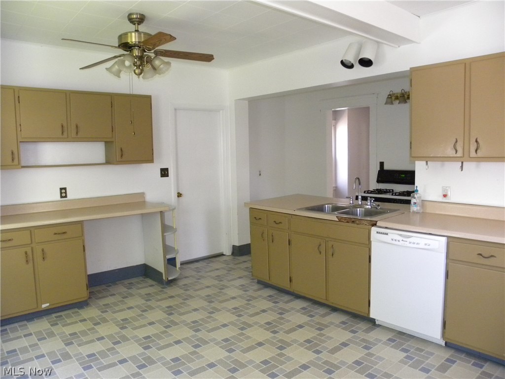 Lakewood Realty Cos Lakewood - Residential