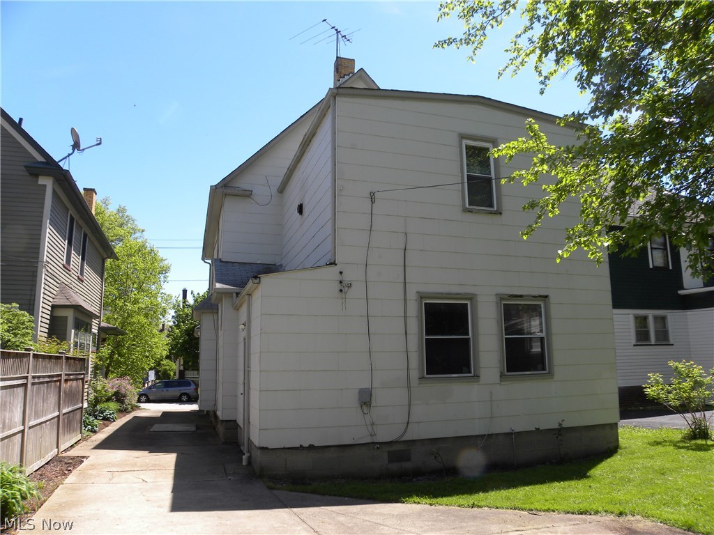 Lakewood Realty Cos Lakewood - Residential