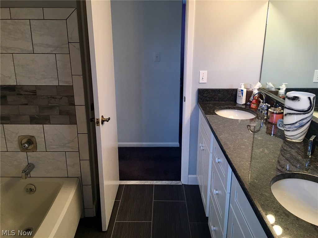 Echo Lake 03 - Residential