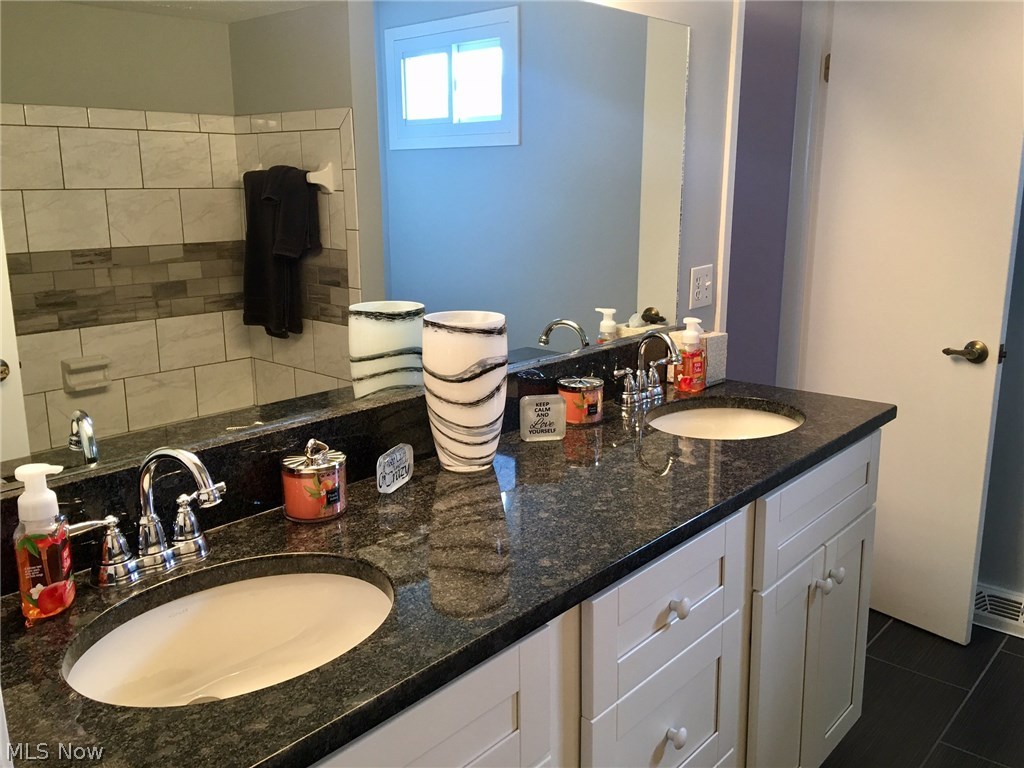 Echo Lake 03 - Residential