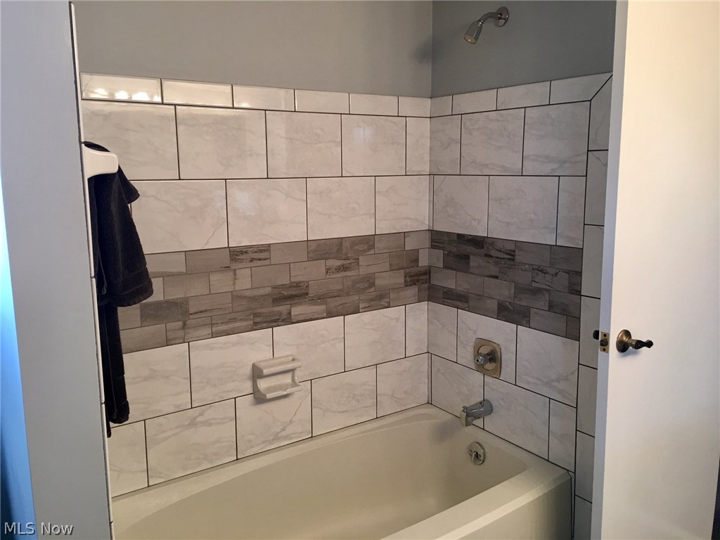 Echo Lake 03 - Residential