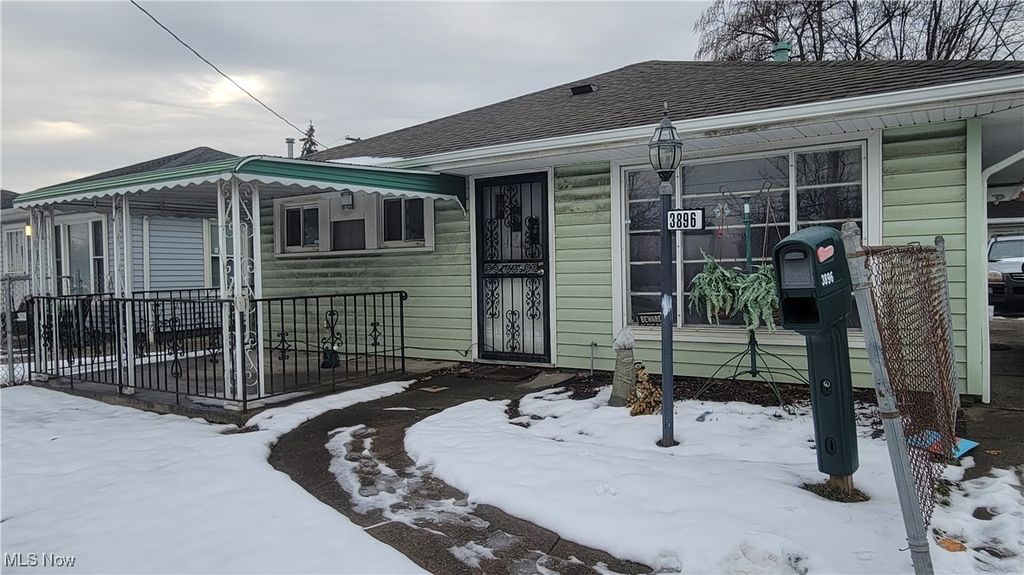Photo of 3896 W 117th Street, Cleveland, OH 44111 (MLS # 5181169)