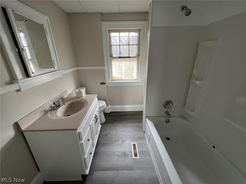 John V Waldecks 1st Add - Residential Income