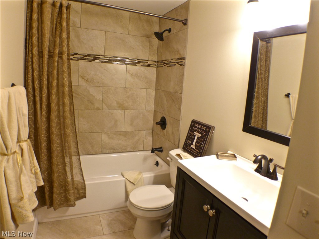 Fox Croft Venice Heights - Residential