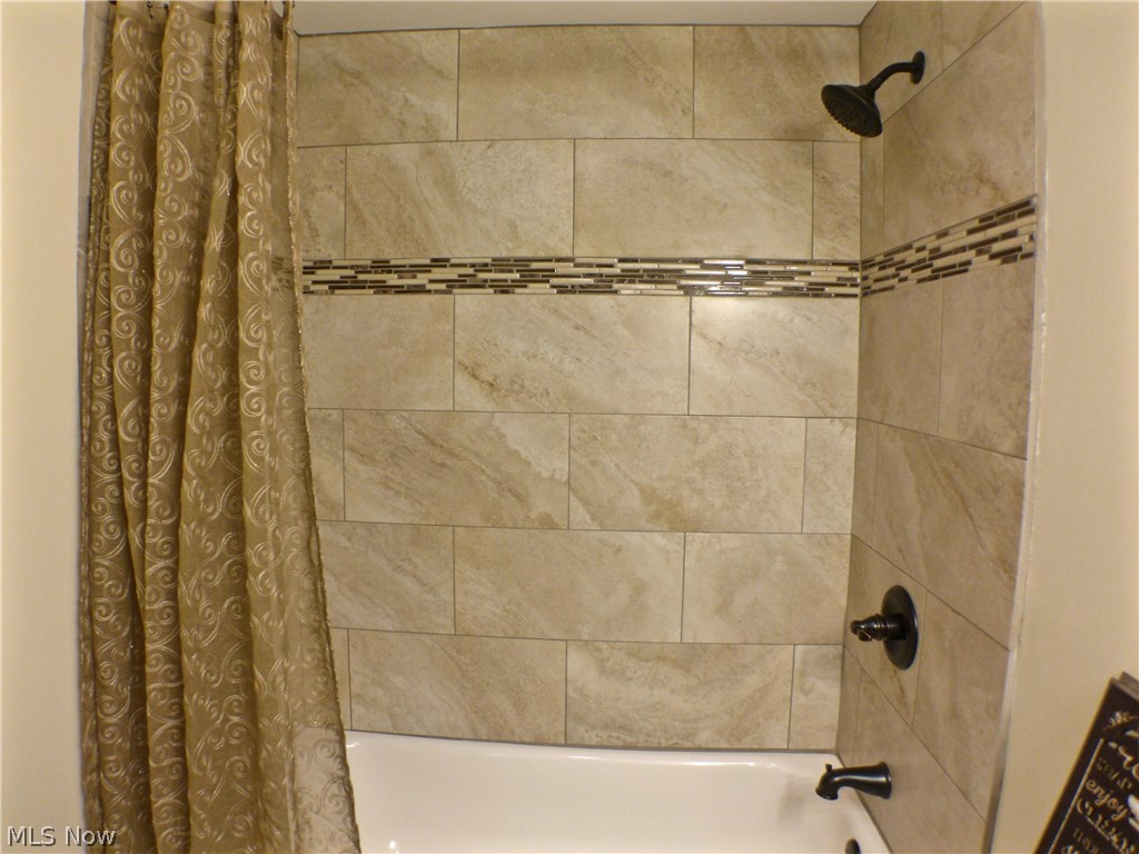 Fox Croft Venice Heights - Residential