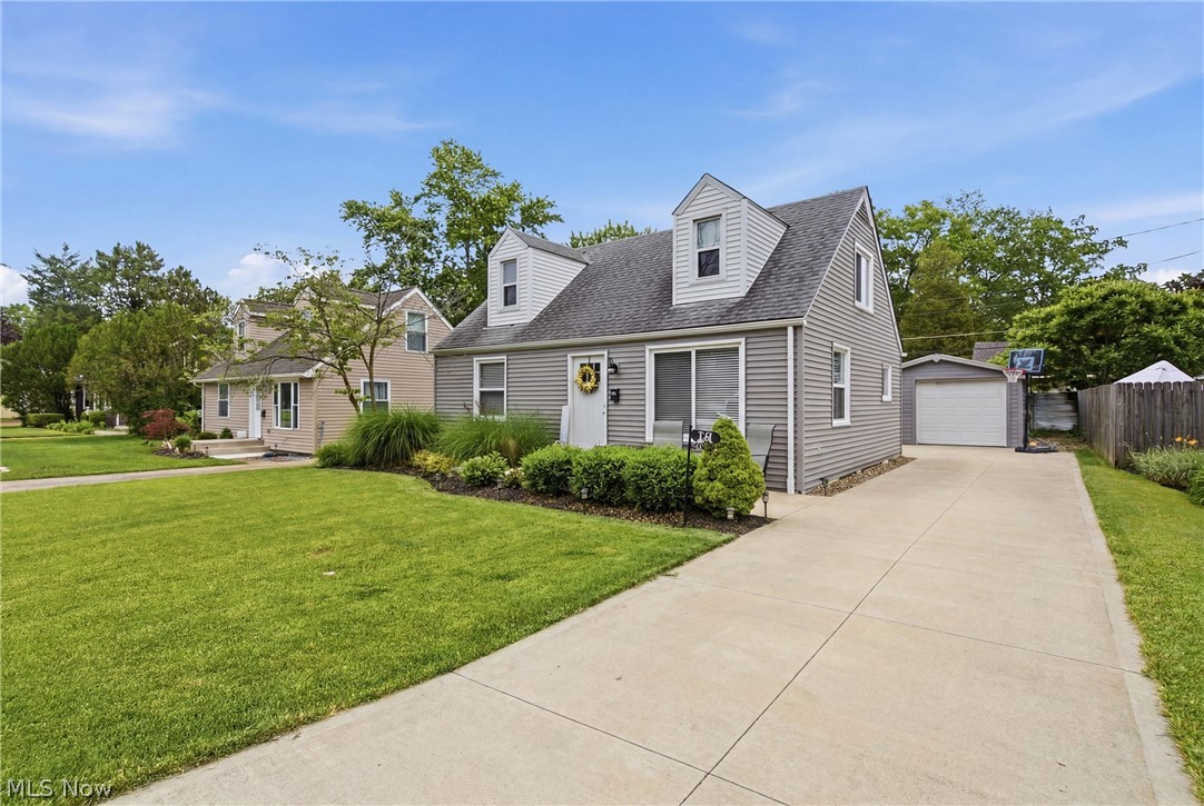 131 Forest Boulevard
