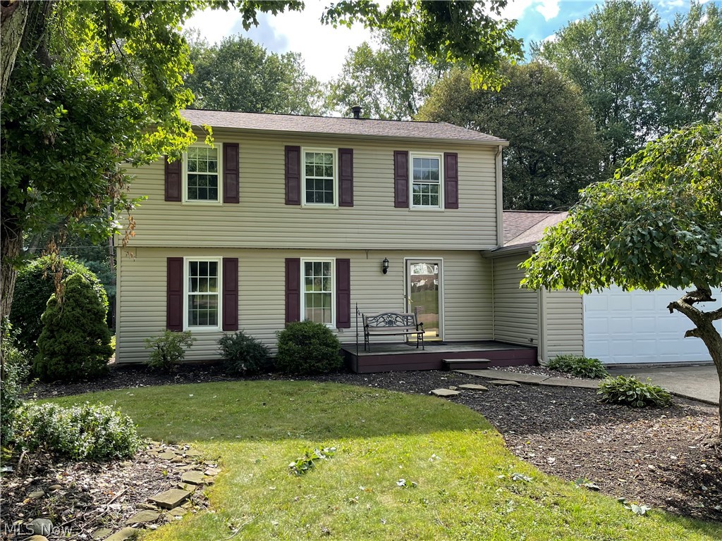 A great house within minutes to all major Retail, Dining, Freeways etc.
