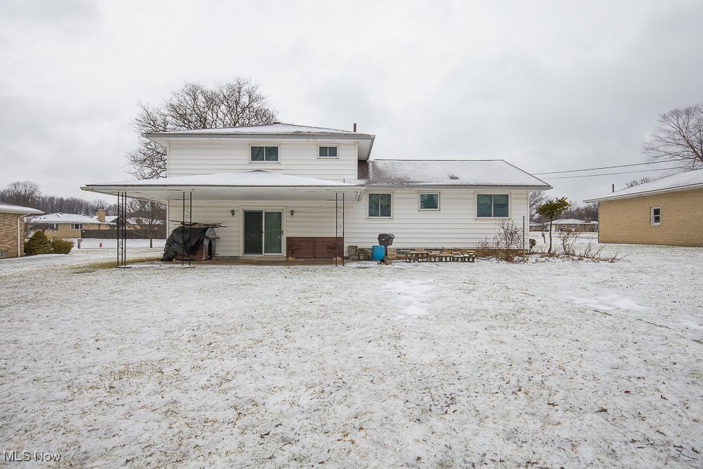 1040 Hunters Trail, Broadview Heights, Ohio image 32