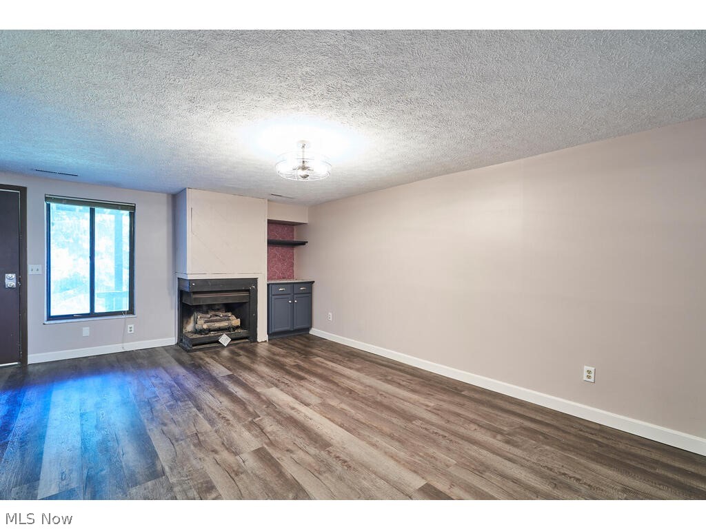 Hillsdale Ridge Condo - Residential