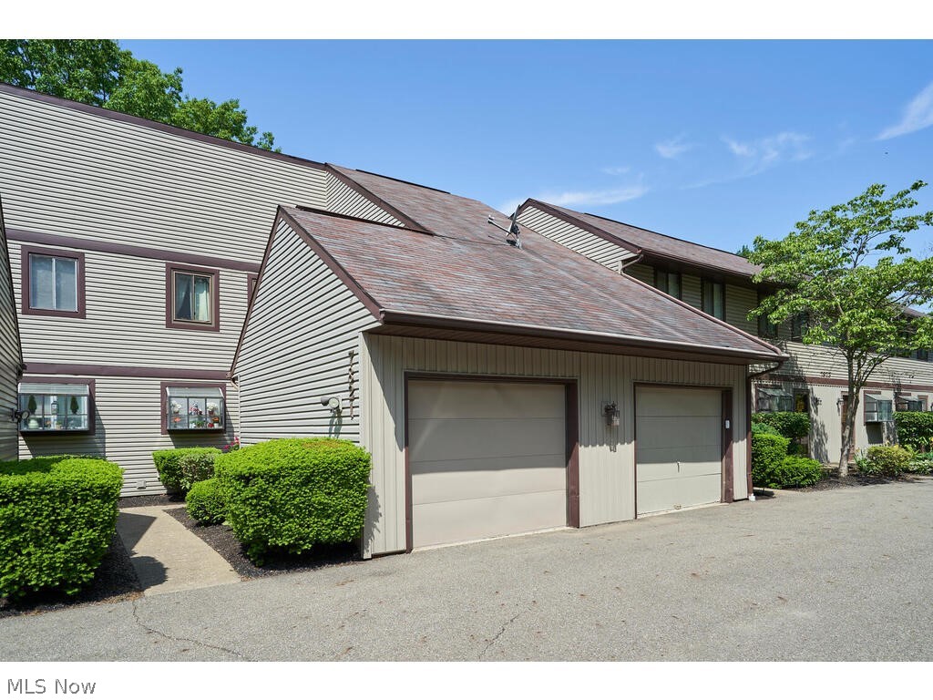 Hillsdale Ridge Condo - Residential