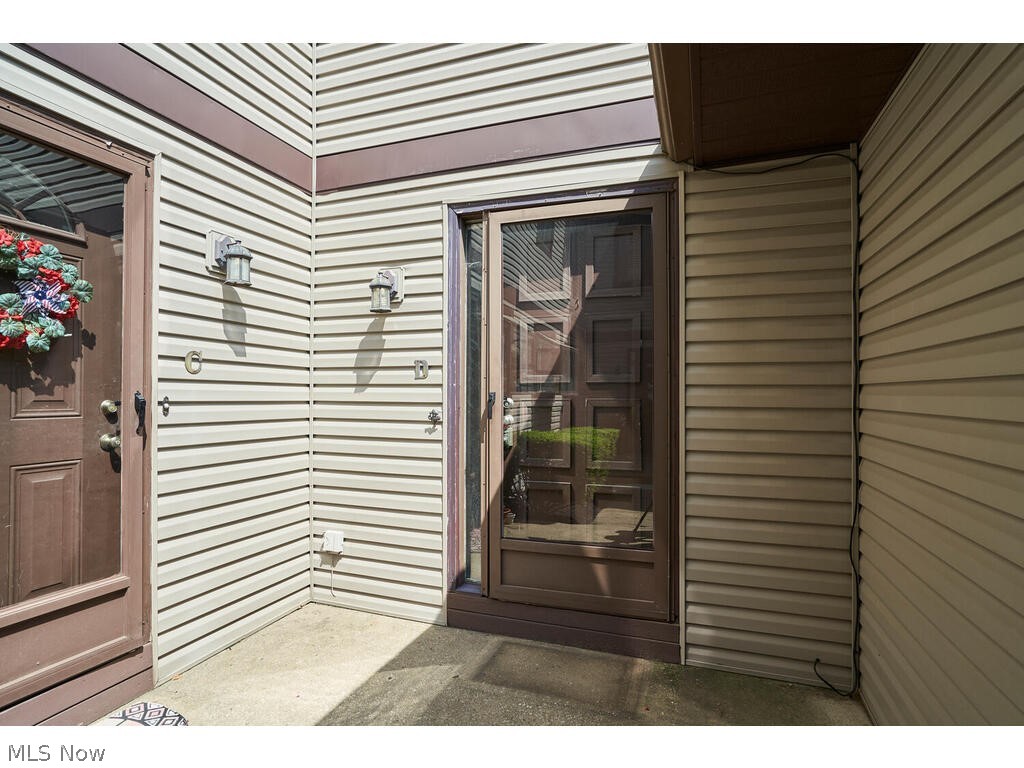 Hillsdale Ridge Condo - Residential