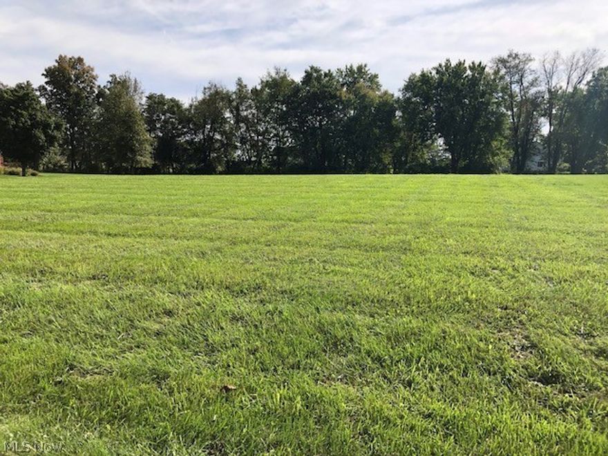 Executive building lot on Maple Creek Drive.  Taxes to be established