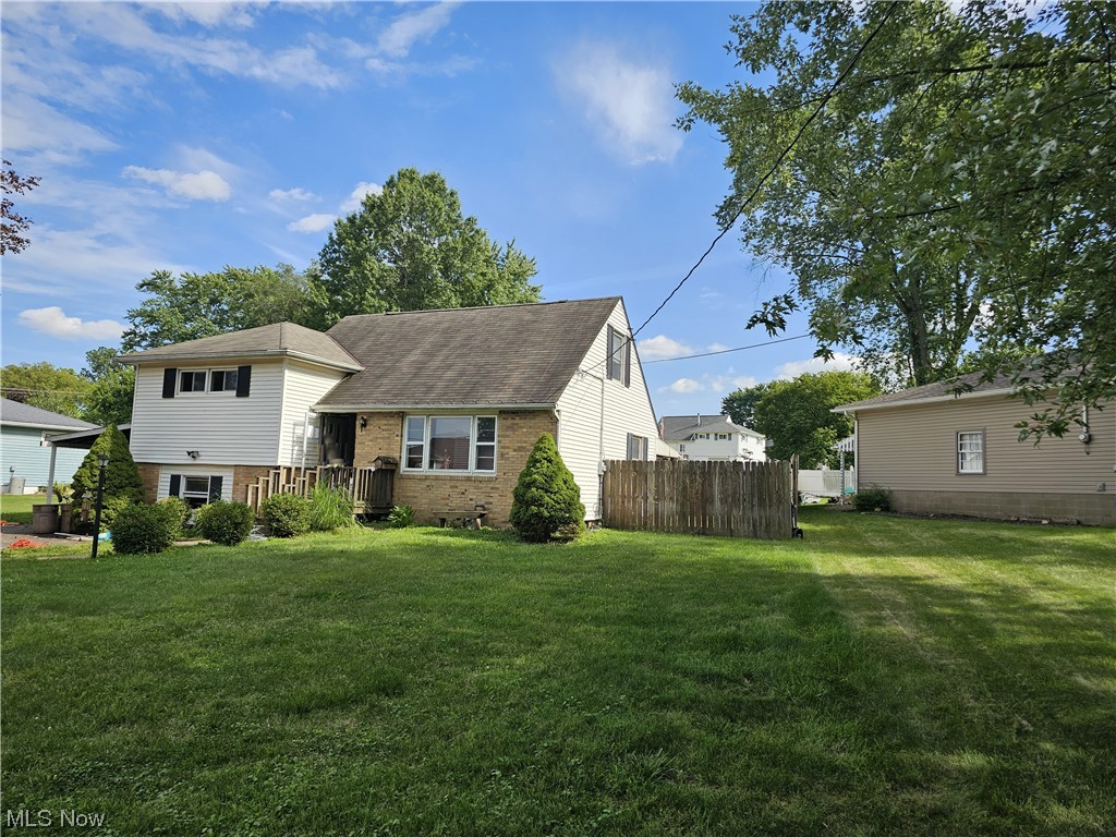 Lincoln Manor - Residential