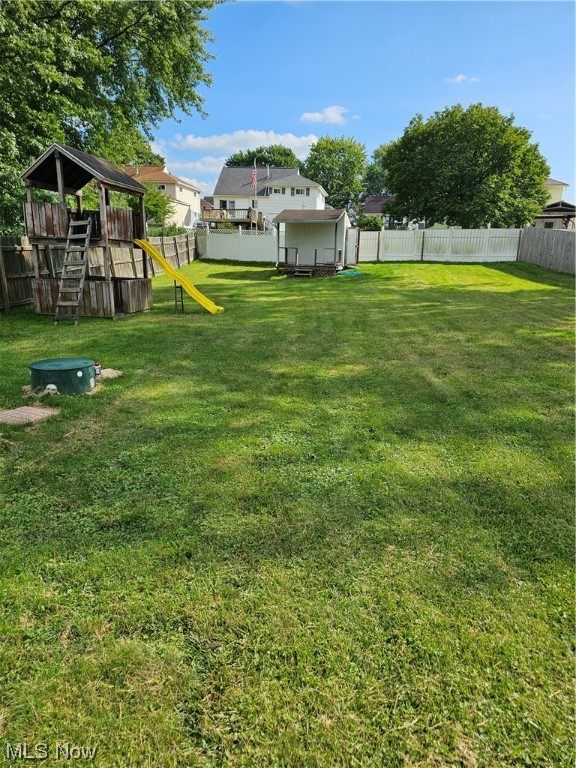 Lincoln Manor - Residential