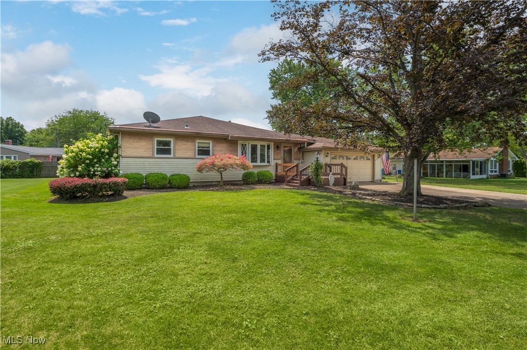 Be the first to discover this stunning 4-bedroom ranch, just a 5-7 minute walk to the Key Harbour Marina. Perfectly nessled on a double lot, the expansive backyard offers limitless possibilities for hosting events. During the fall and winter seasons, the front porch provides a picturesque vantage point to enjoy the scenic views of the Vermilion River. Inside you’re greeted by an open concept through out the home and lots a storage space. Must see!