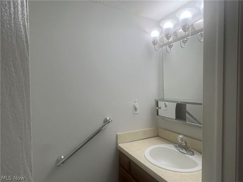 Tiny photo for 474 Terrell Court, Richmond Heights, OH 44143 (MLS # 5216591)