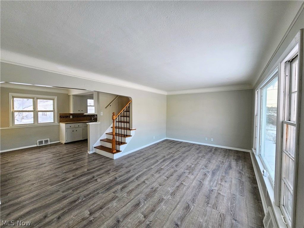 Photo of 9516 Alexander Road, Cleveland, OH 44125 (MLS # 5188331)