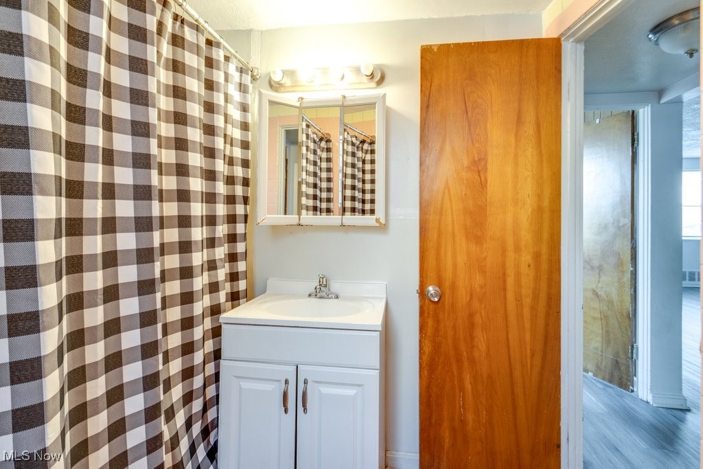 Kuster Estates - Commercial Sale