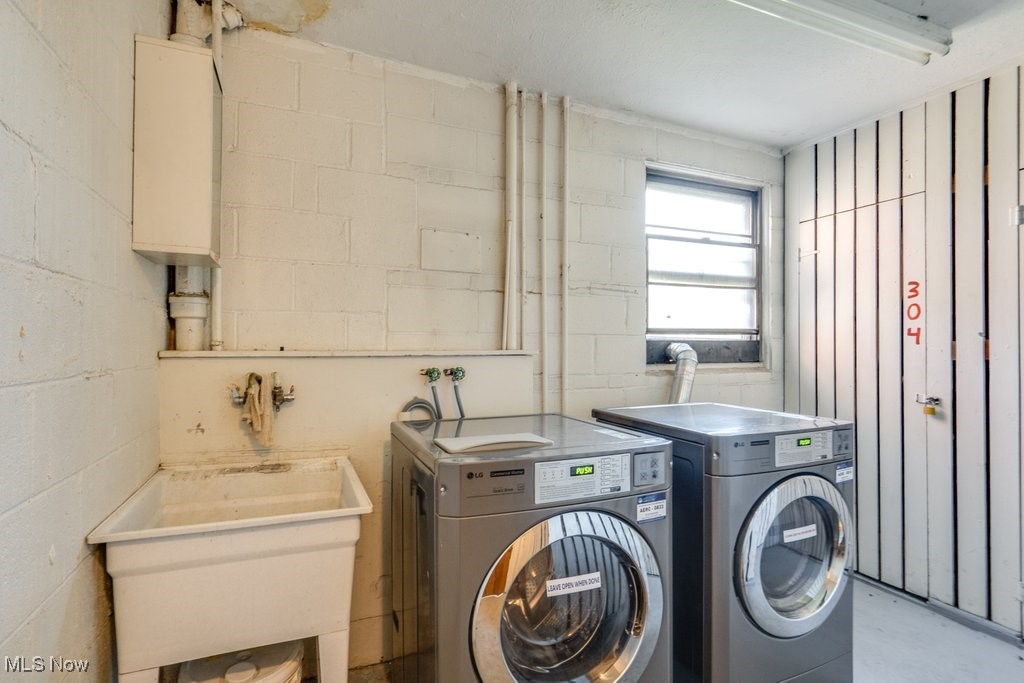 Kuster Estates - Commercial Sale