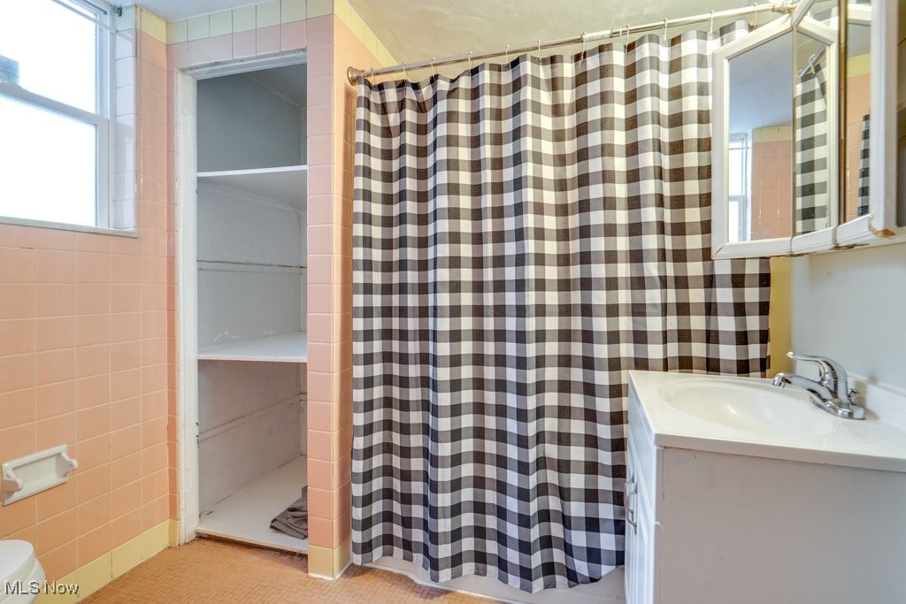 Kuster Estates - Commercial Sale