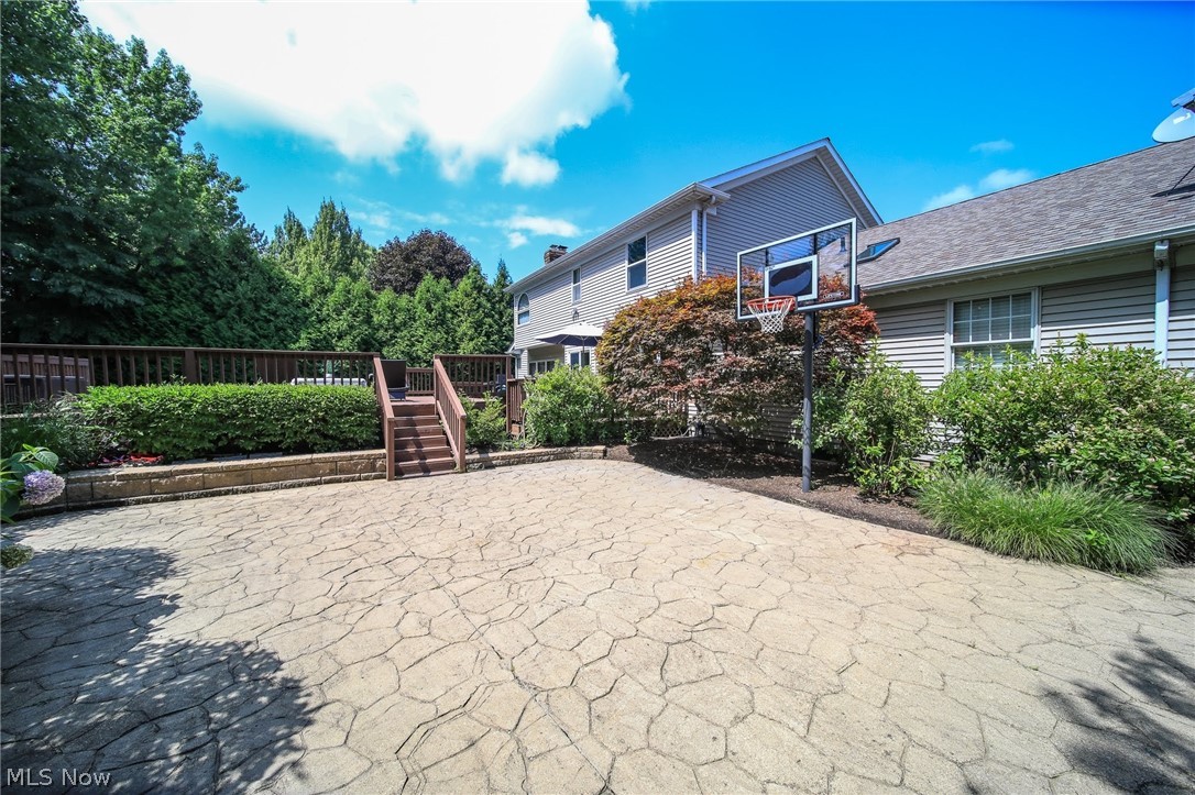 Halle Estates - Residential