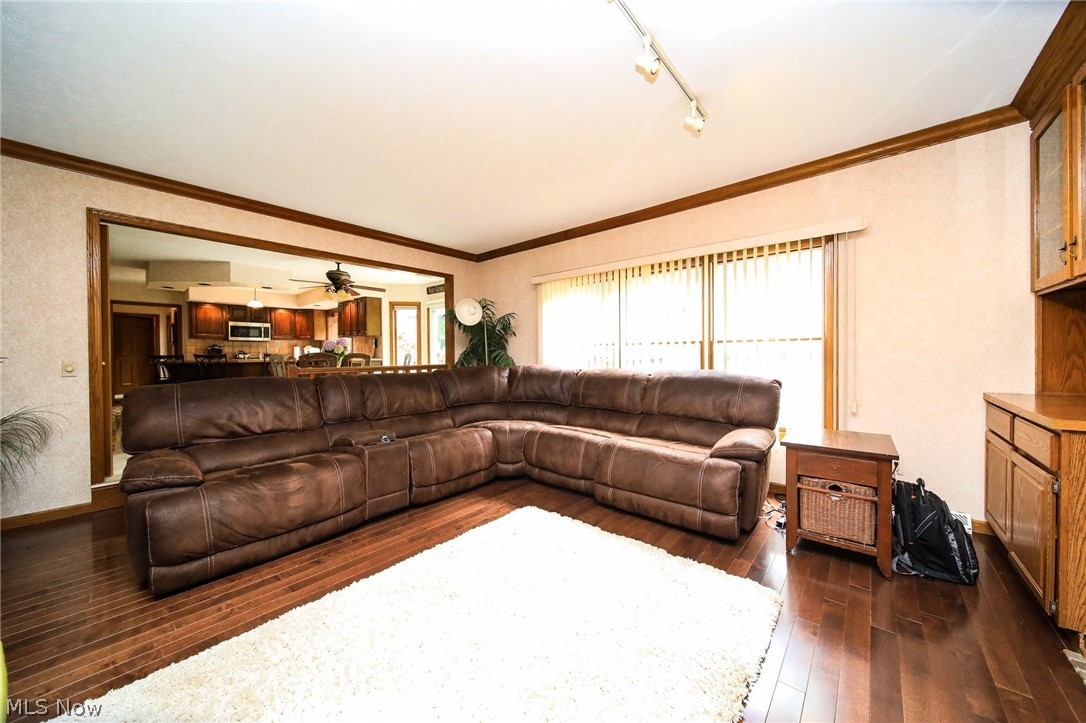 Halle Estates - Residential