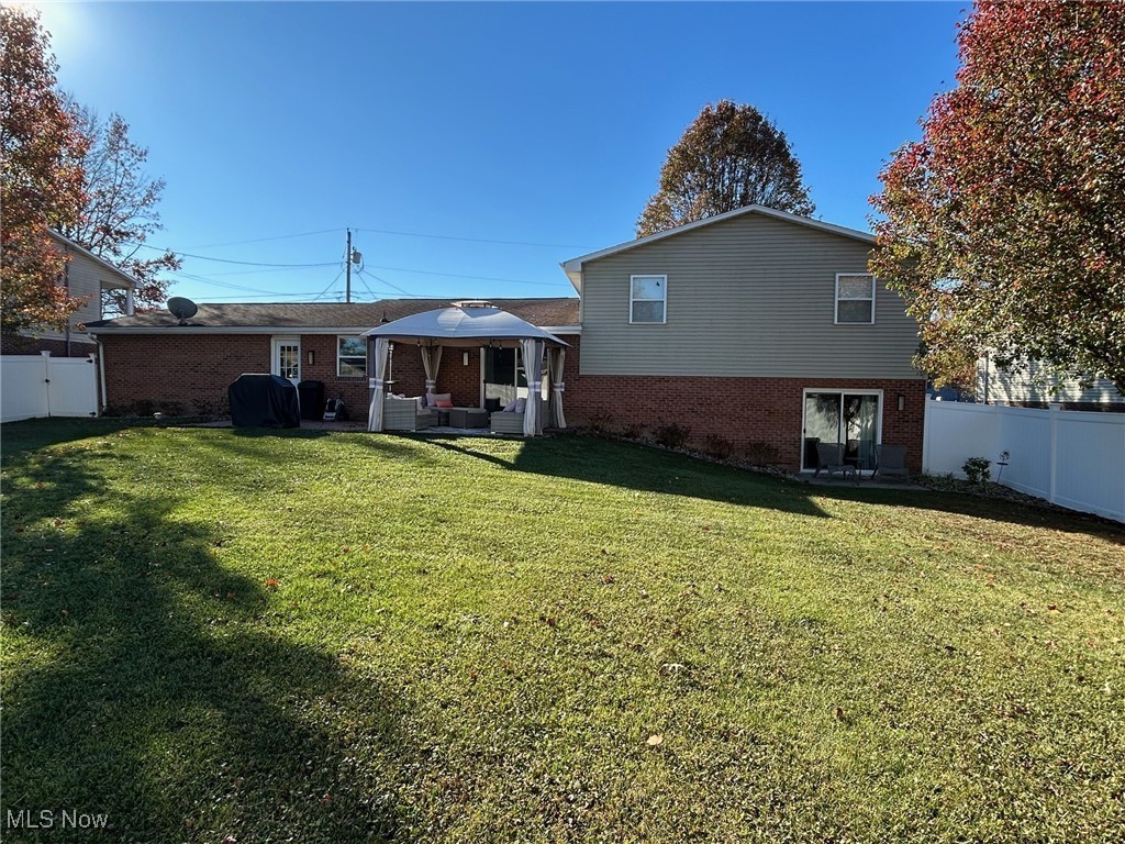 103 Summerset Drive, Marietta, Ohio image 5