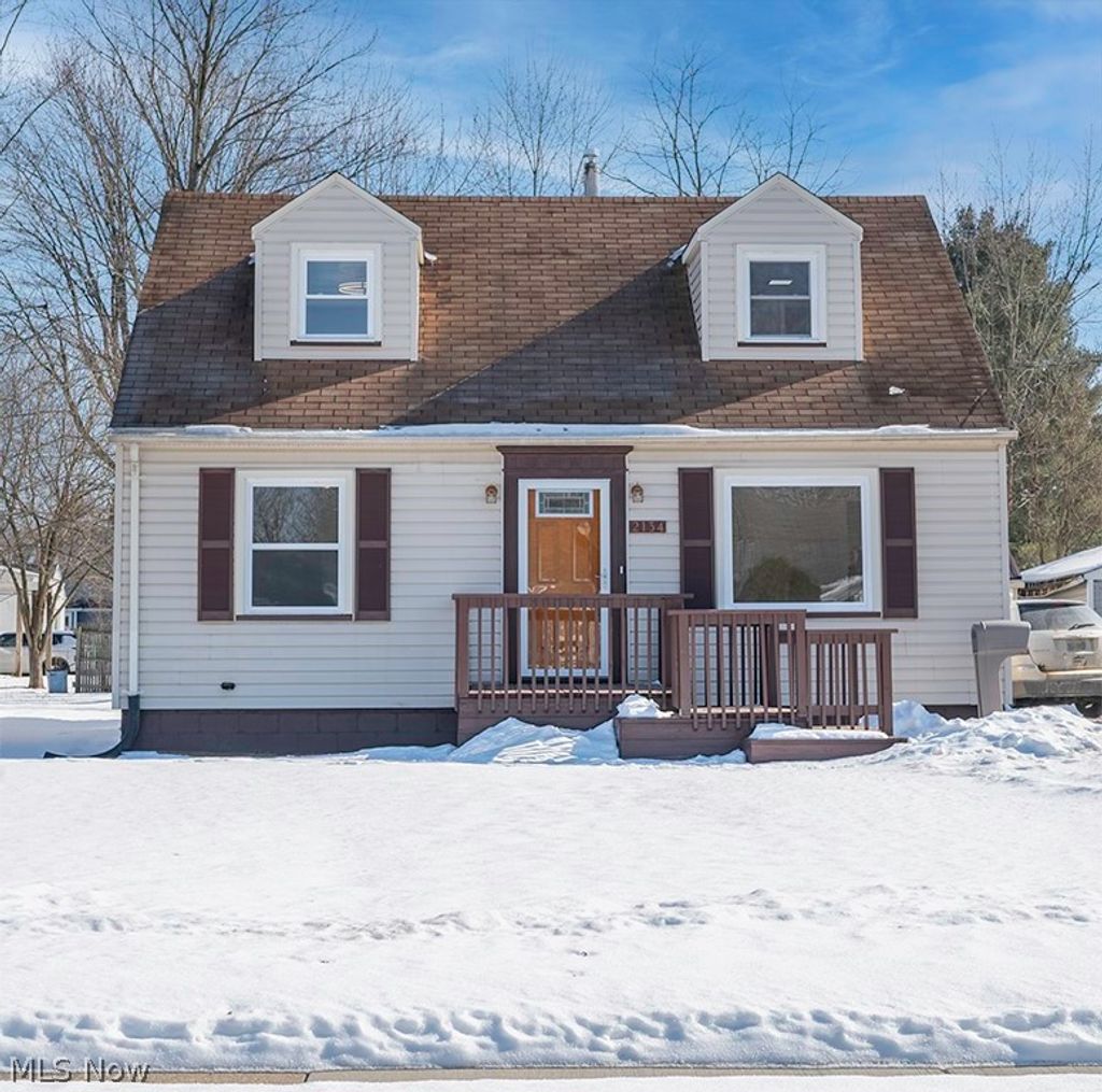 Photo of 2134 Estabrook Avenue NW, Warren, OH 44485 (MLS # 5186967)