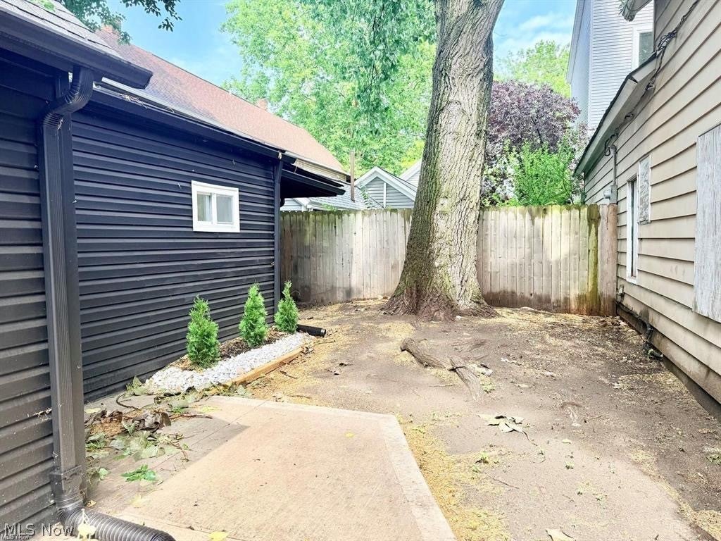 842 Starkweather Avenue