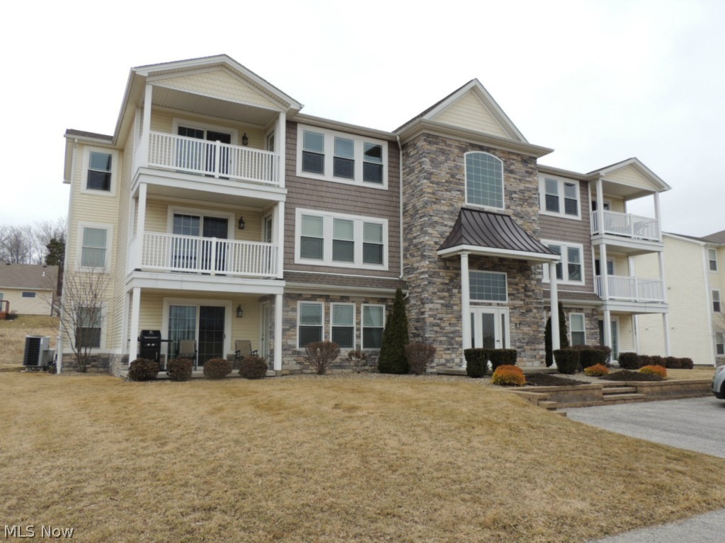 Silver Stone Condo - Residential