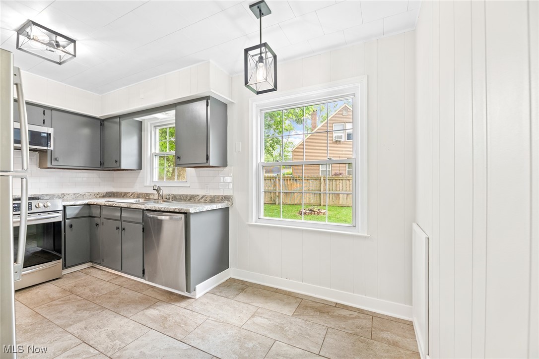 2305 Harding Road, Cuyahoga Falls, Ohio image 14
