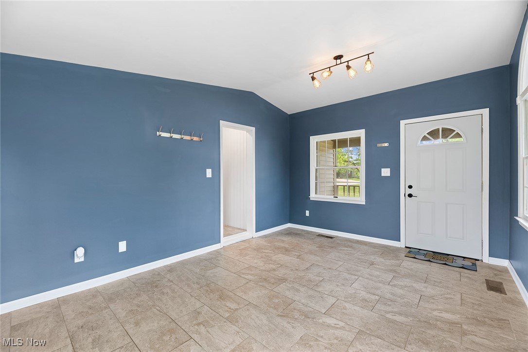 2305 Harding Road, Cuyahoga Falls, Ohio image 9