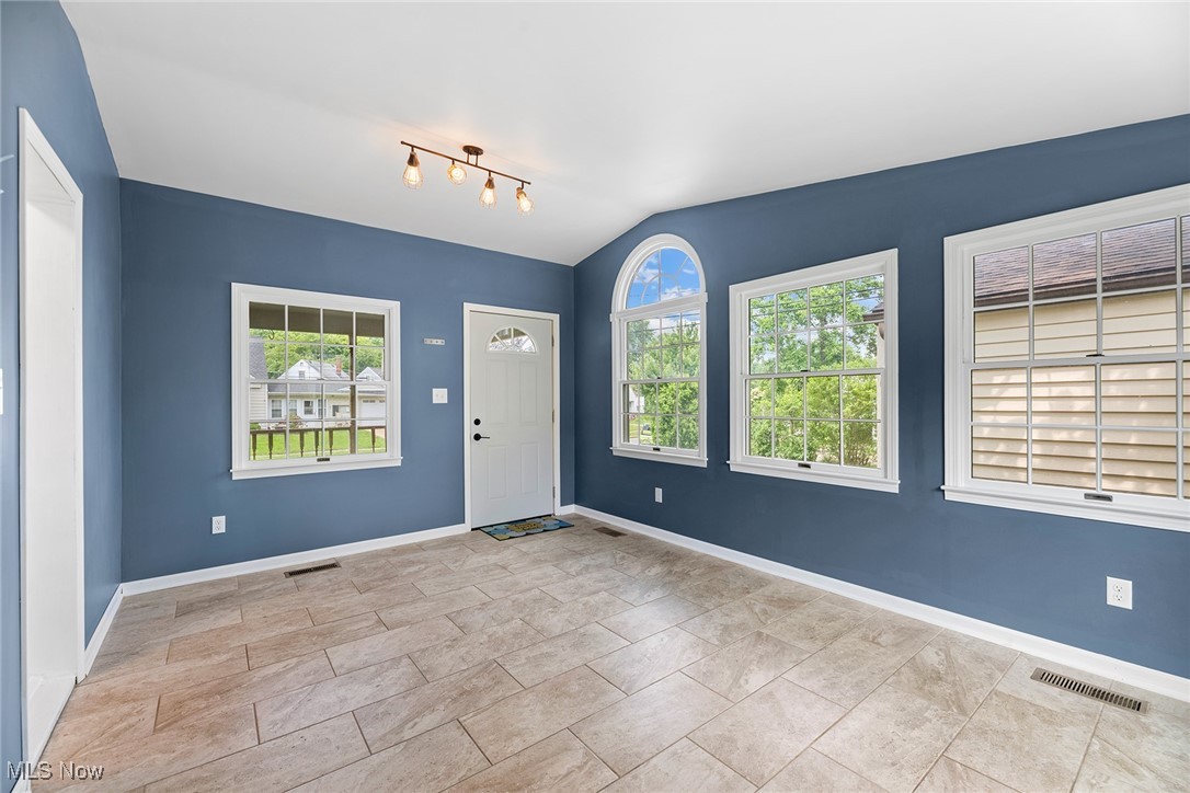 2305 Harding Road, Cuyahoga Falls, Ohio image 10