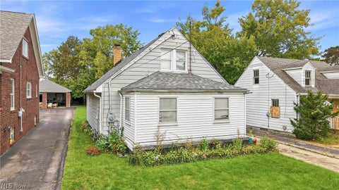 Homes For Sale - 1946 Connecticut Avenue<br/> Youngstown, OH 44509