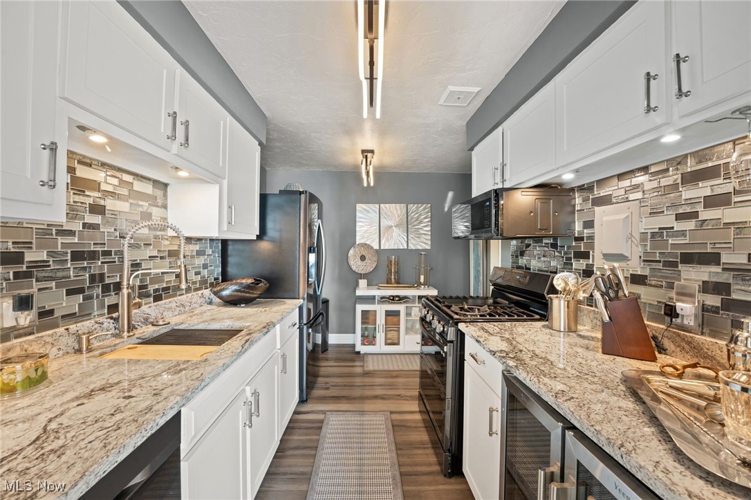 Carlyle Condo - Residential