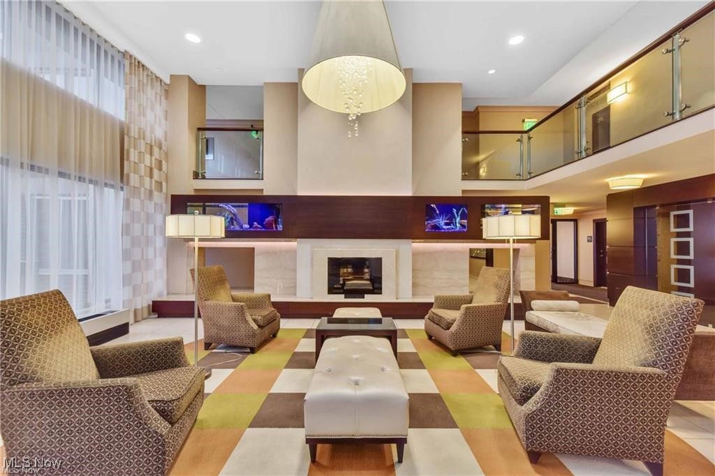 Carlyle Condo - Residential