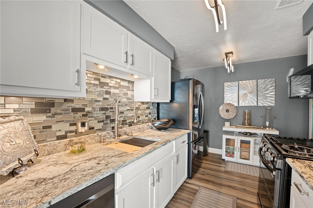 Carlyle Condo - Residential