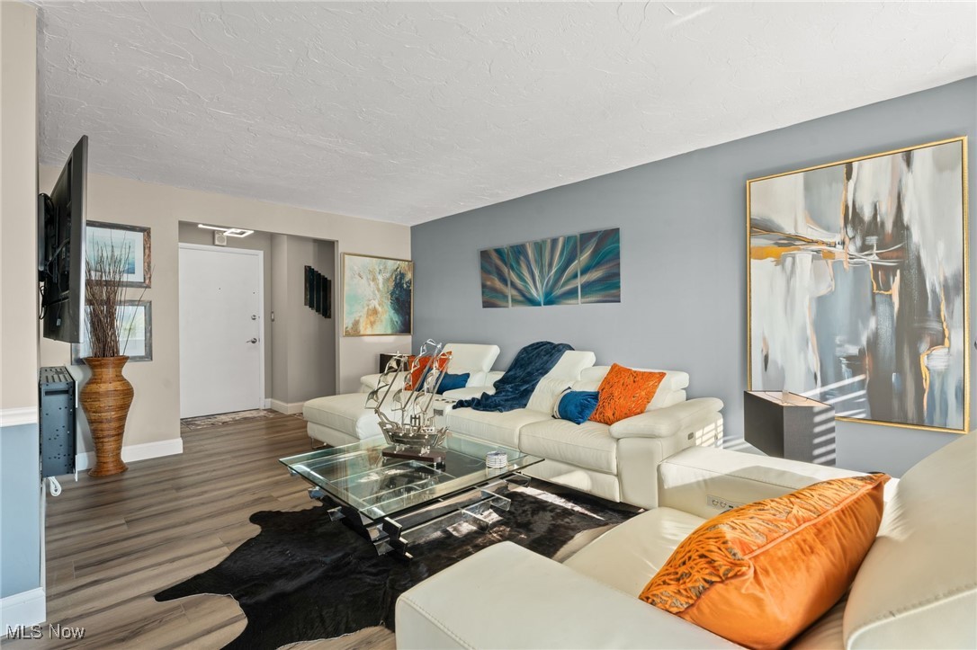 Carlyle Condo - Residential