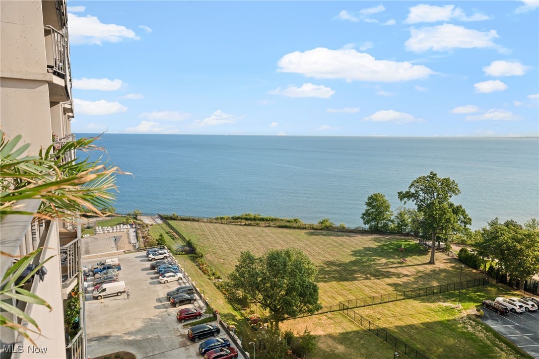 Carlyle Condo - Residential